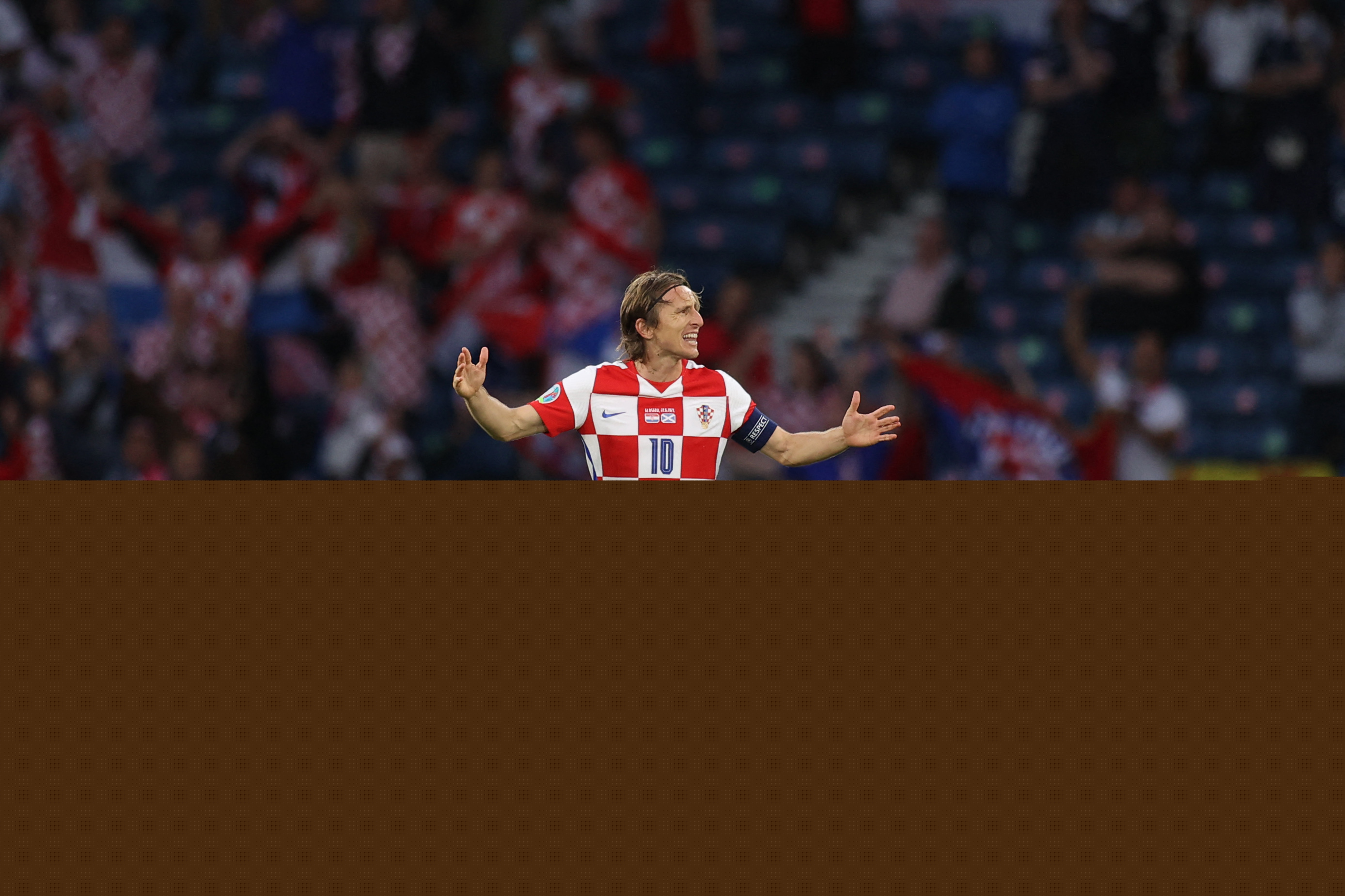 篮球勇士球星赛前训练高强度