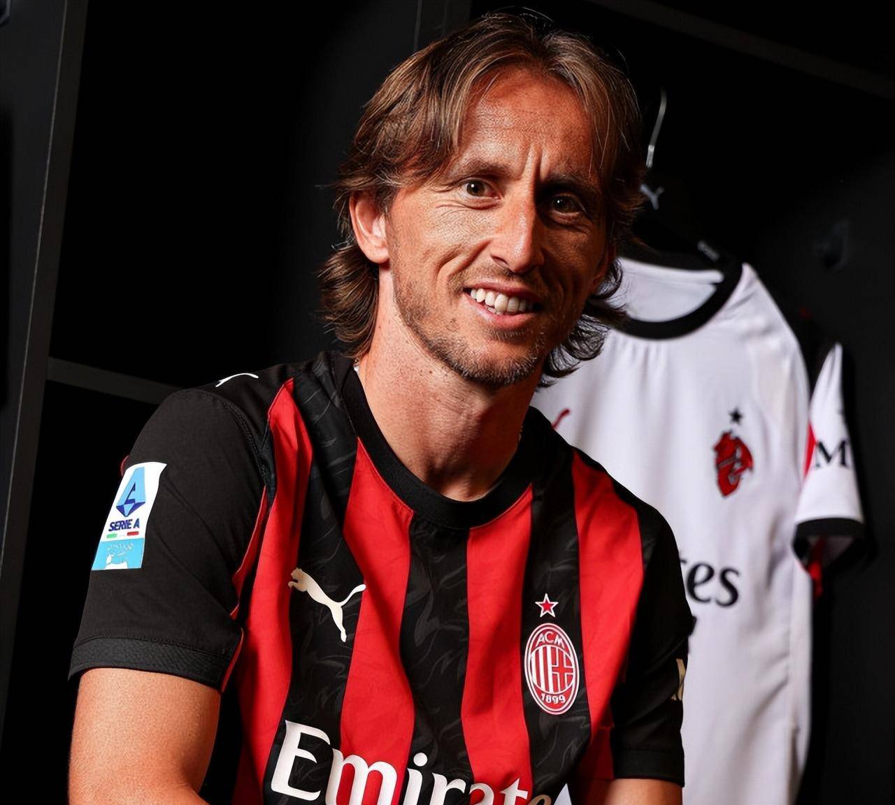 为什么投手需要在球上涂抹粘性粉