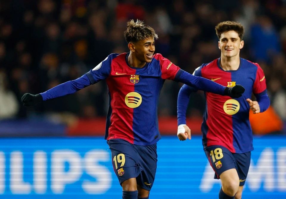 CBA全明星正赛-邹雨宸获MVP 北区大胜南区张宁谈MVP“拱手相让”：对得起来看我们球的人名宿投篮赛：朱芳雨14中12宝刀不老 南方队轻取北方队